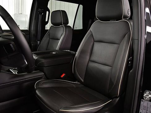 Used 2023 Chevrolet Tahoe Premier AWD/4WD image 26