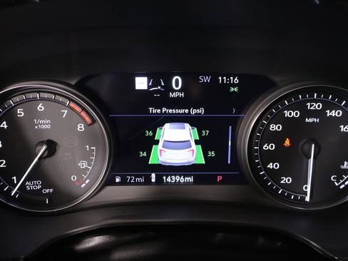 Used 2025 Cadillac XT6 Premium Luxury w/ Technology Package FWD image 4