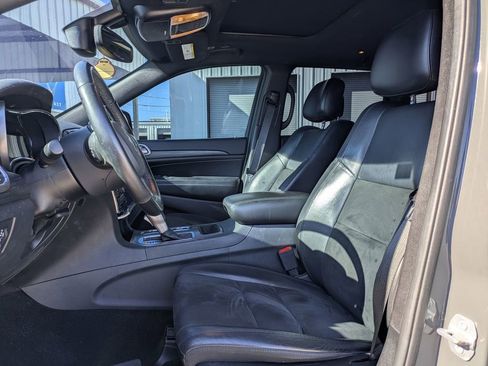 Used 2019 Jeep Grand Cherokee Altitude image 14