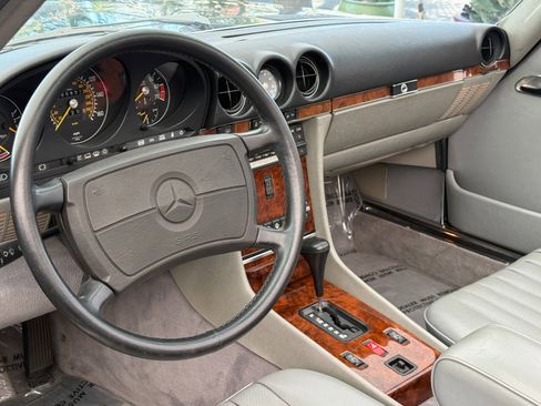 Used 1988 Mercedes-Benz 560 SL 560 SL image 19