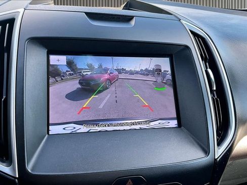 Used 2020 Ford Edge SEL FWD image 22