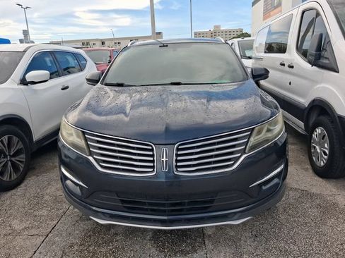 Used 2015 Lincoln MKC FWD image 2