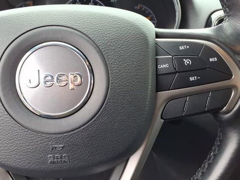 Certified 2020 Jeep Grand Cherokee Limited image 29