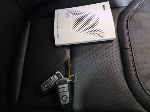 Used 2024 Ford Explorer ST w/ Equipment Group 401A image 9