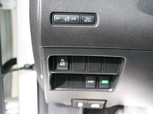 Used 2017 Nissan Rogue S FWD image 14