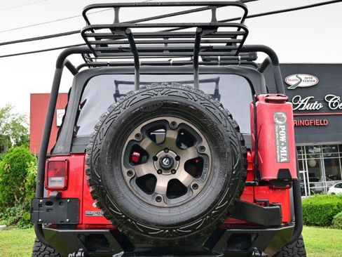 Used 2018 Jeep Wrangler Rubicon w/ Power Convenience Group image 45