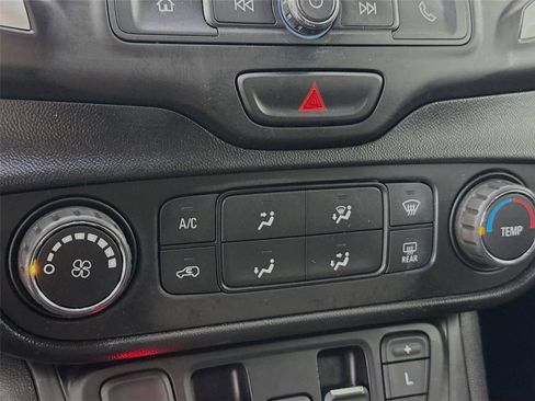 Used 2019 GMC Terrain SLE AWD/4WD image 9