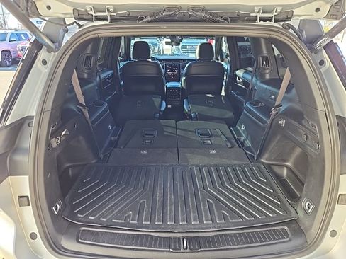 Used 2025 Jeep Grand Cherokee L Altitude image 51