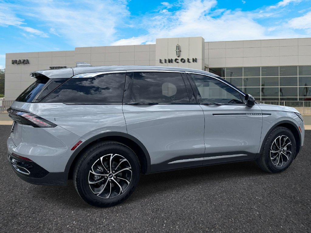 New 2026 Lincoln Nautilus Premier AWD/4WD image 3