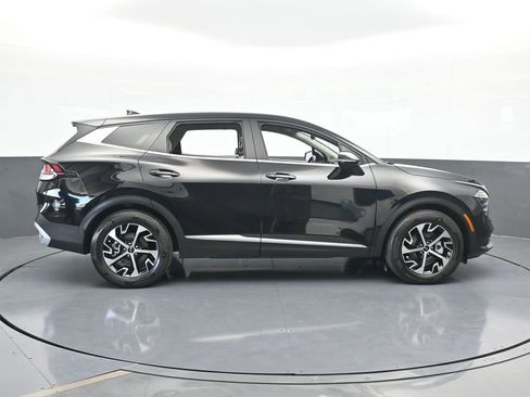 Used 2024 Kia Sportage EX image 7