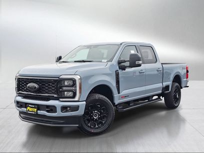 New 2026 Ford F250 Lariat w/ Black Appearance Package