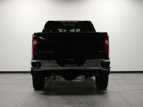 Used 2020 Chevrolet Silverado 2500 LTZ w/ LTZ Premium Package image 5