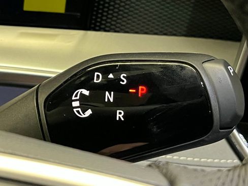 New 2026 Volkswagen Tiguan SE R-Line AWD/4WD image 18
