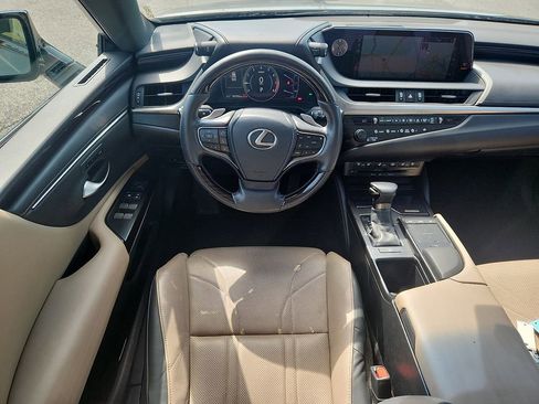 Used 2019 Lexus ES 350 w/ Accessory Package FWD image 11