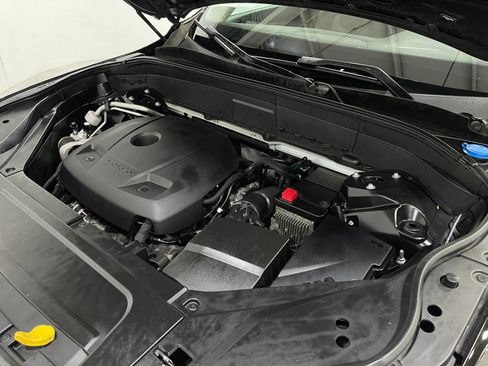 Used 2018 Volvo XC90 T5 Momentum w/ Convenience Package image 27