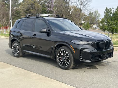 Used 2024 BMW X5 xDrive40i w/ M Sport Package image 1