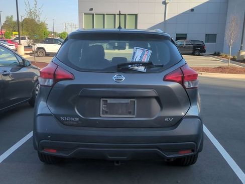 Used 2018 Nissan Kicks SV image 6