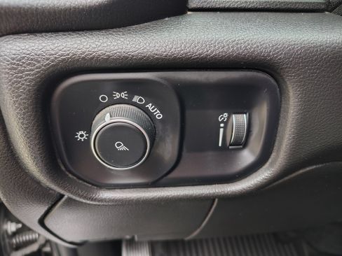 Certified 2022 RAM 2500 Tradesman AWD/4WD image 23