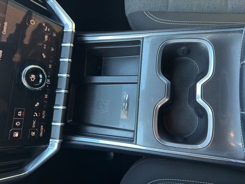 Used 2025 GMC Acadia Elevation image 22