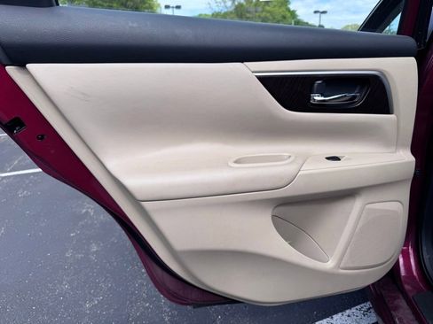 Used 2015 Nissan Altima 2.5 SL FWD image 19