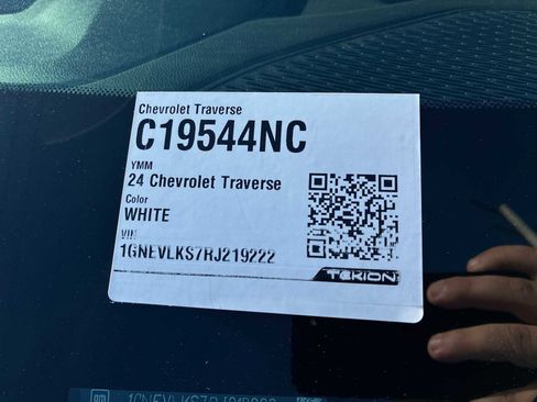 Certified 2024 Chevrolet Traverse RS w/ LPO, Floor Liner Package image 35