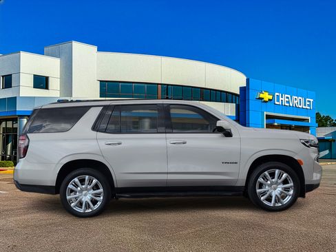 Used 2024 Chevrolet Tahoe RST RWD image 7