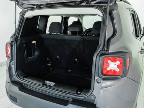 Used 2019 Jeep Renegade Latitude image 47
