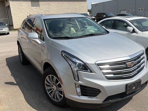 Used 2019 Cadillac XT5 Luxury AWD/4WD image 3