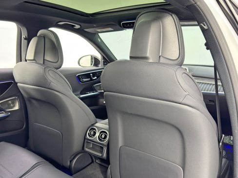 Used 2025 Mercedes-Benz C 300 Sedan w/ AMG Line w/ Night Package image 43