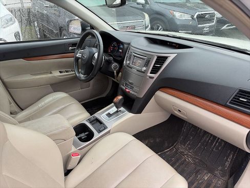 Used 2013 Subaru Outback 2.5i Limited w/ Moonroof Pkg image 9
