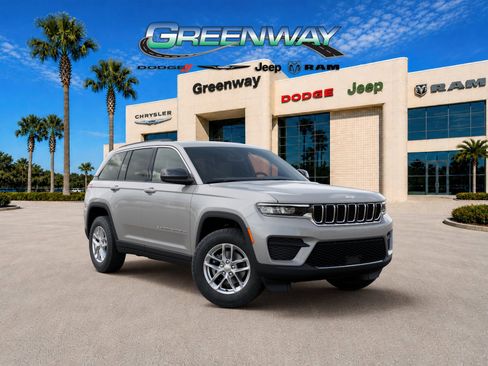 New 2025 Jeep Grand Cherokee Laredo X w/ Luxury Tech Group I RWD image 5