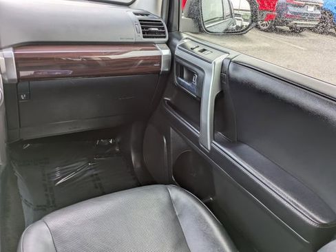 Used 2022 Toyota 4Runner Limited AWD/4WD image 17