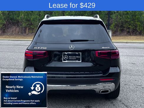 Used 2025 Mercedes-Benz GLB 250 4MATIC image 11