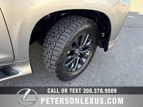 Used 2023 Lexus GX 460 Premium w/ Premium Package AWD/4WD image 10