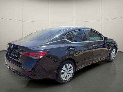 Certified 2025 Nissan Sentra S FWD image 7
