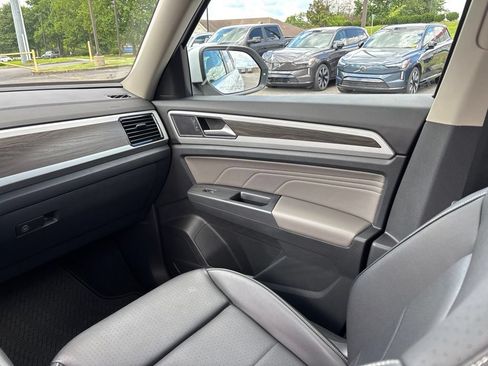 Certified 2023 Volkswagen Atlas SE FWD image 29