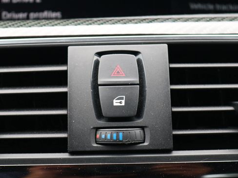 Used 2020 BMW M4 Coupe w/ Competition Package RWD image 32