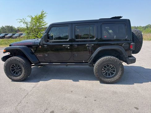 Used 2022 Jeep Wrangler Unlimited Rubicon w/ Cold Weather Group AWD/4WD image 10