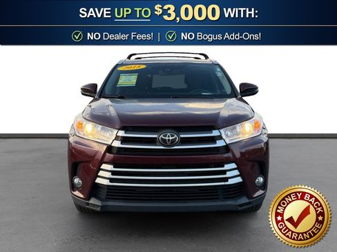 Used 2018 Toyota Highlander XLE AWD/4WD image 12