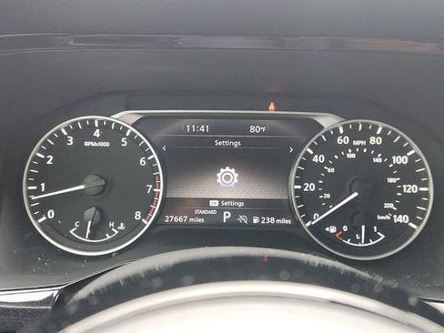Used 2023 Nissan Pathfinder SL FWD image 15