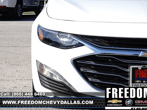 Used 2025 Chevrolet Malibu LT FWD image 40