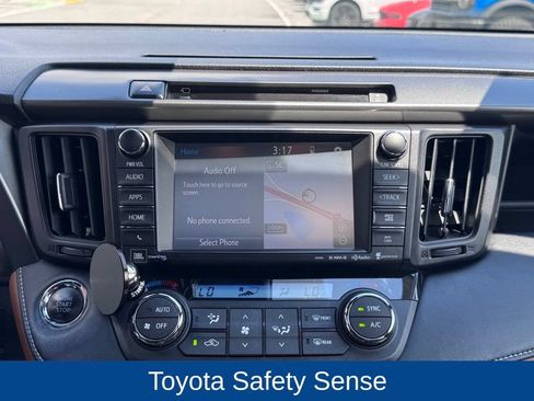 Used 2016 Toyota RAV4 SE FWD image 17
