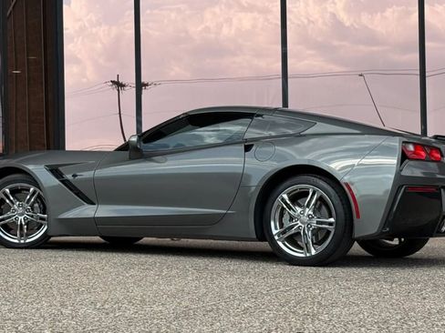 Used 2016 Chevrolet Corvette Stingray Coupe w/ Carbon Flash Badge Package RWD image 7