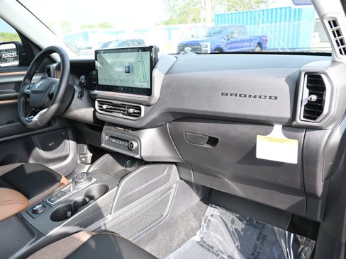 New 2025 Ford Bronco Sport Outer Banks w/ Outer Banks Tech Package+ image 17