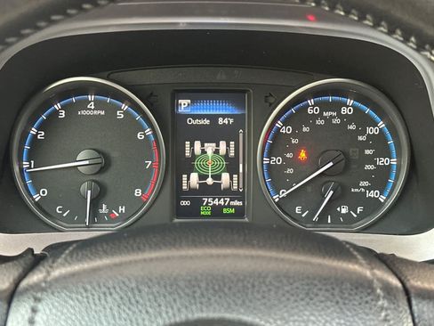 Used 2018 Toyota RAV4 XLE AWD/4WD image 24