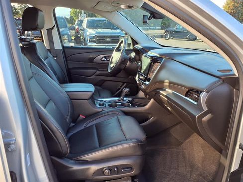 Used 2018 Chevrolet Traverse Premier image 6