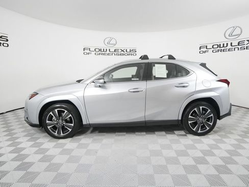 Certified 2025 Lexus UX 300h FWD w/ Accessory Package (Z2) image 4