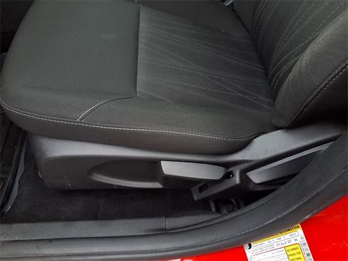 Used 2017 Ford Focus SE image 12