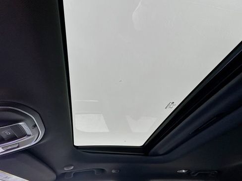 New 2026 Jeep Grand Cherokee Altitude image 25