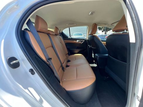 Used 2017 Lexus CT 200h w/ Accessory Package 2 image 18